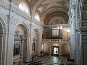 Interno Basilica Cattedrale di Massa